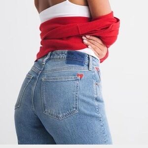 Abercrombie & Fitch Curve Love 90’s Relaxed Heart Embroidered Jeans